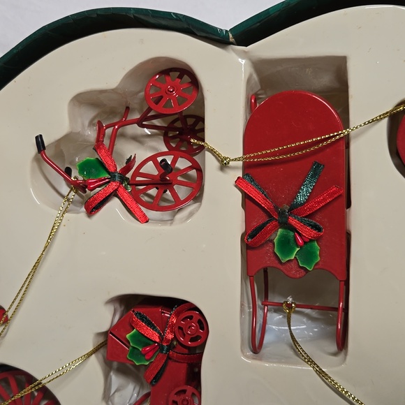 Vintage Christmas Ornaments SET of 15 Different Metal Red Green 1½ - 4" Retro - Picture 10 of 17